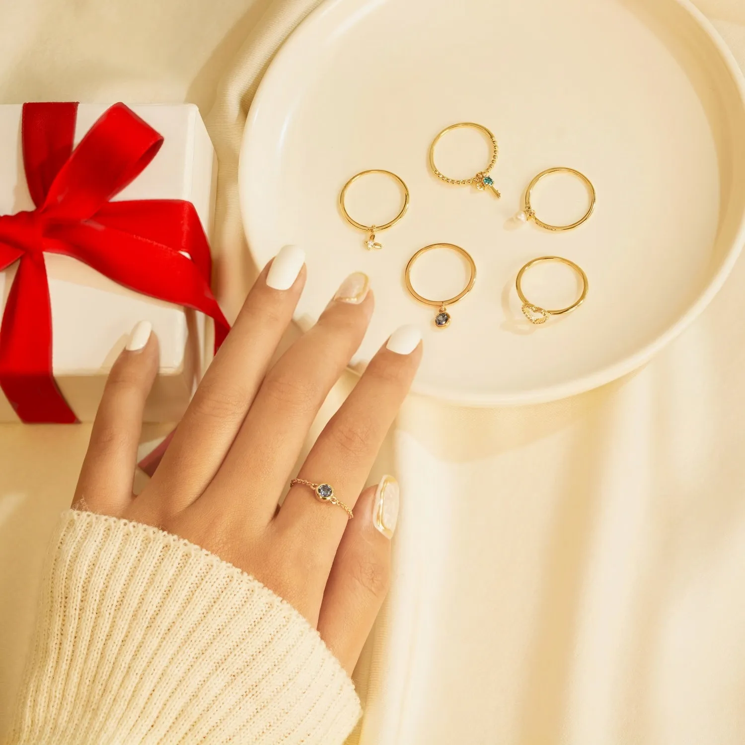 Hollow Heart Ring