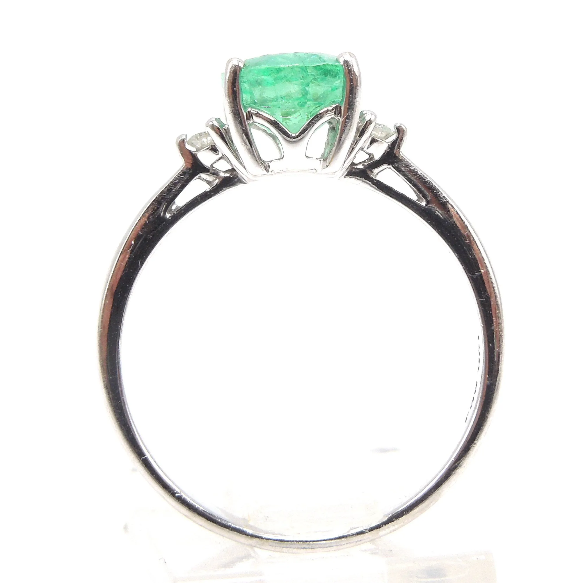 Large Light Oval Emerald (~1.8ct) in White Gold Mounting with Accent Diamonds