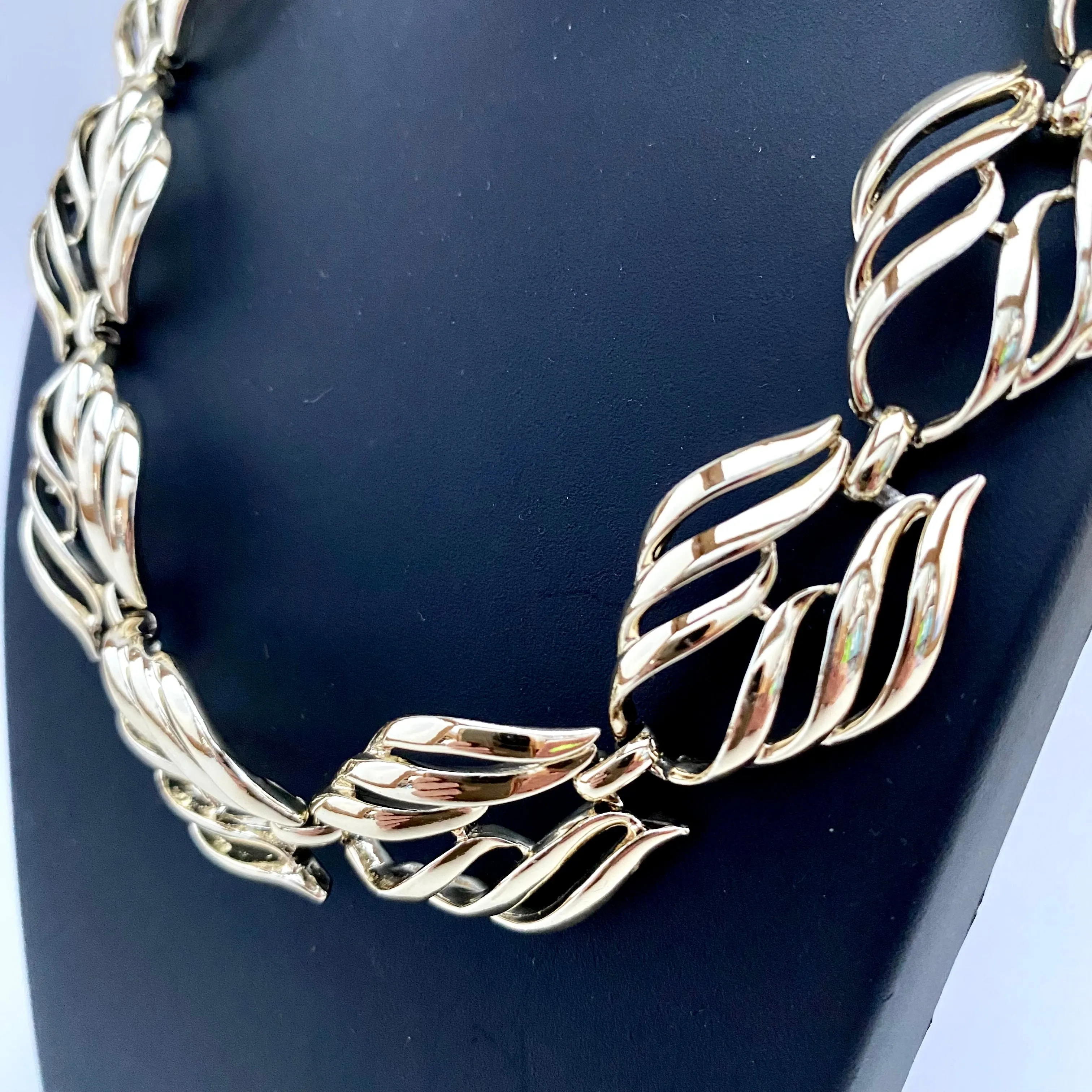 Late 50s/ Early 60s Coro Gold-Tone Necklace