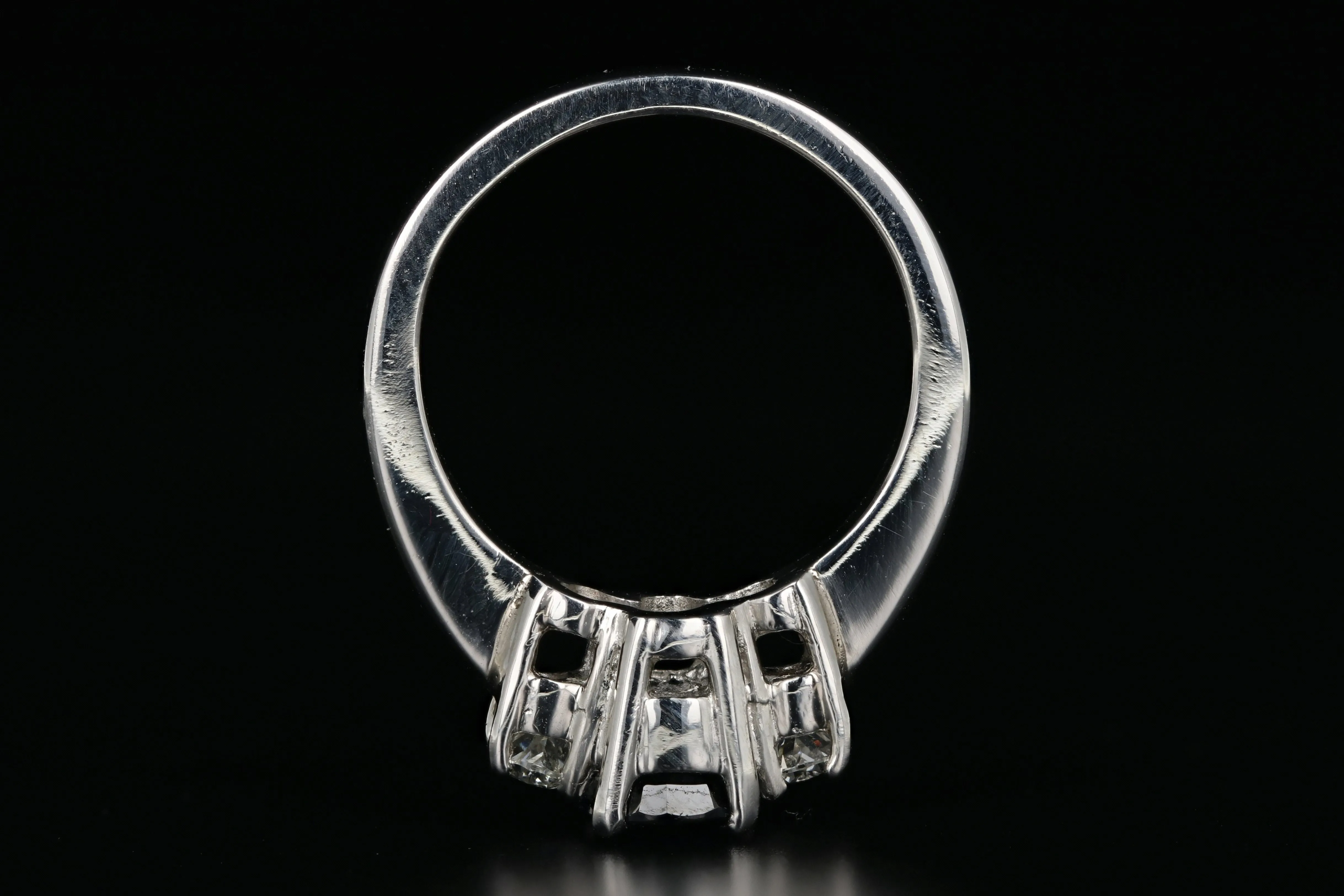 Modern Platinum 1.5 Carat Natural Sapphire and Diamond Ring