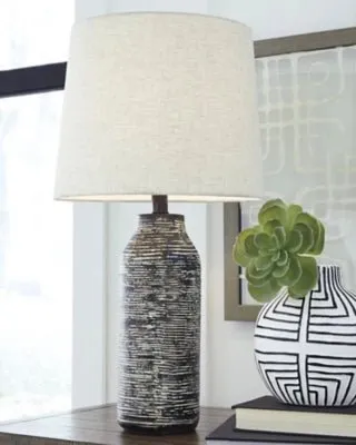 Modern Table Lamp in Black and White (Set of 2)