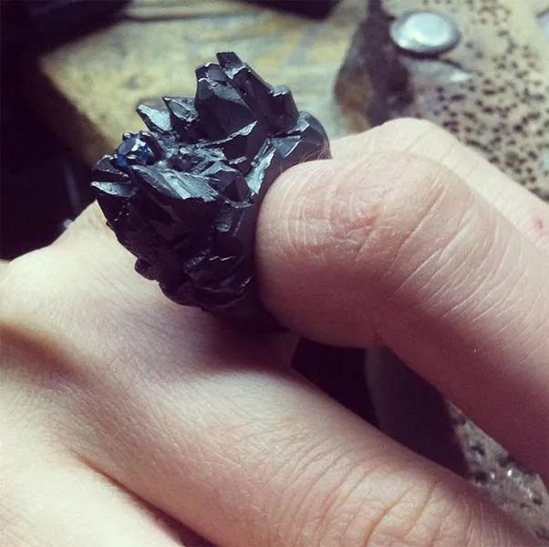 Mordor Unique Ring Black with Sapphire
