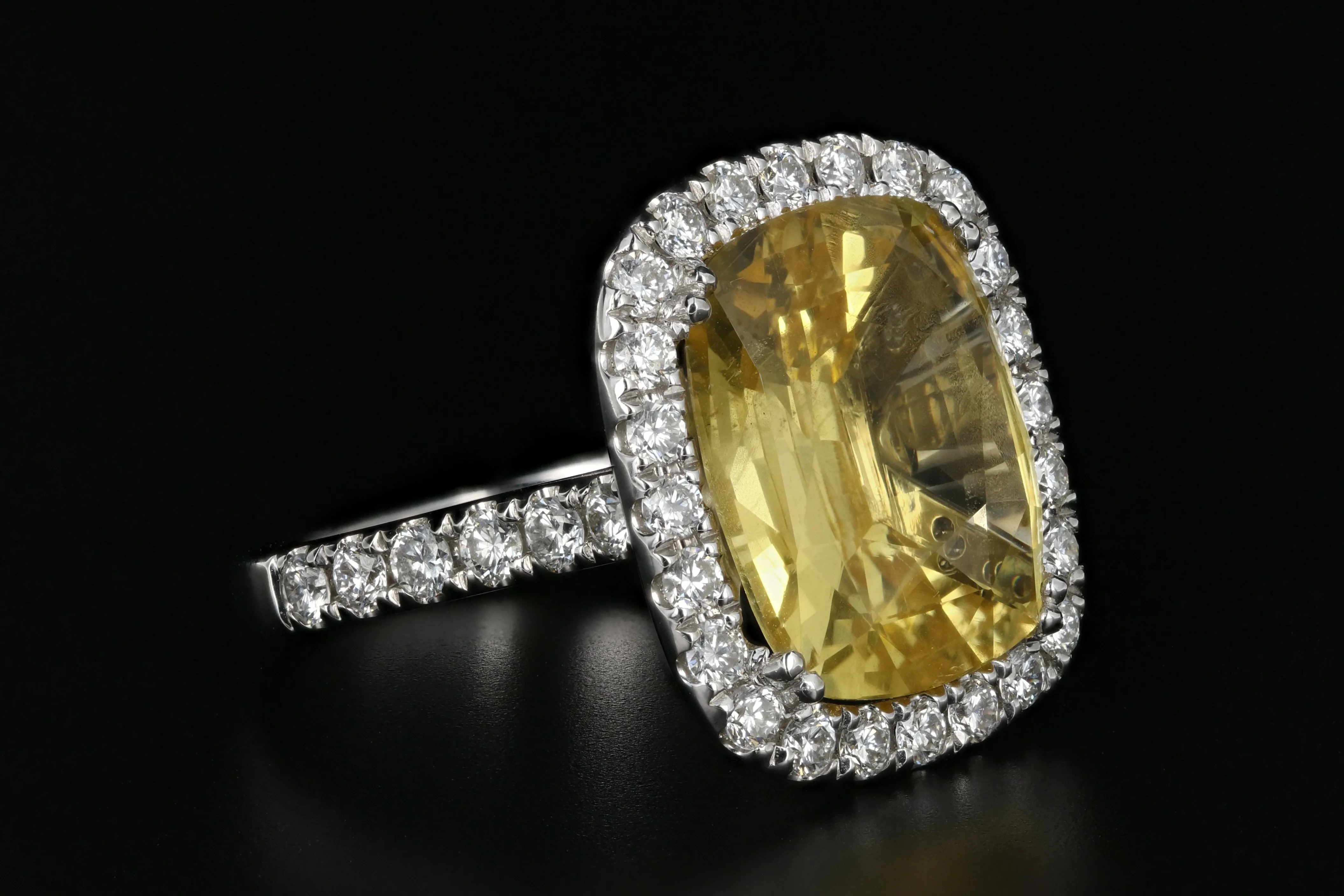 New 14K White Gold 10.83 Carat Natural Yellow Sapphire & Diamond Ring AGL Certified