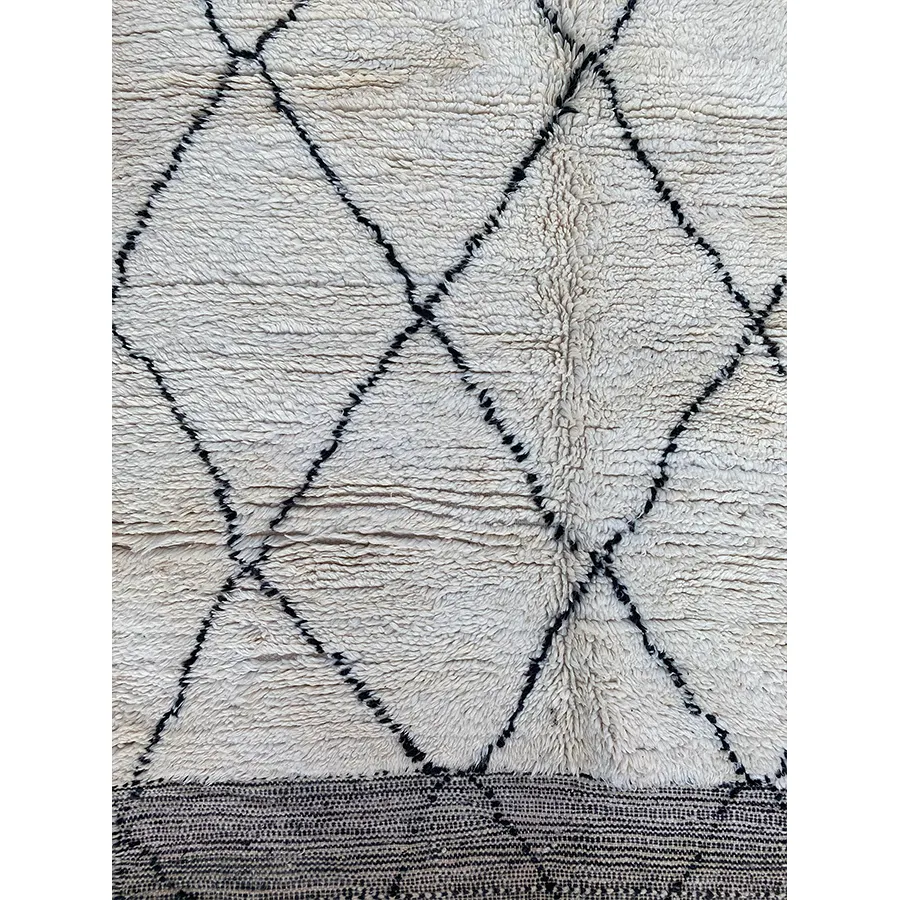No. 390 | 5' x 8' 5"