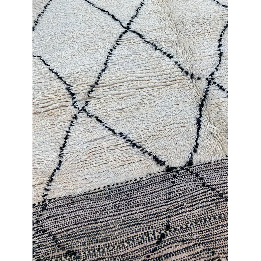 No. 390 | 5' x 8' 5"