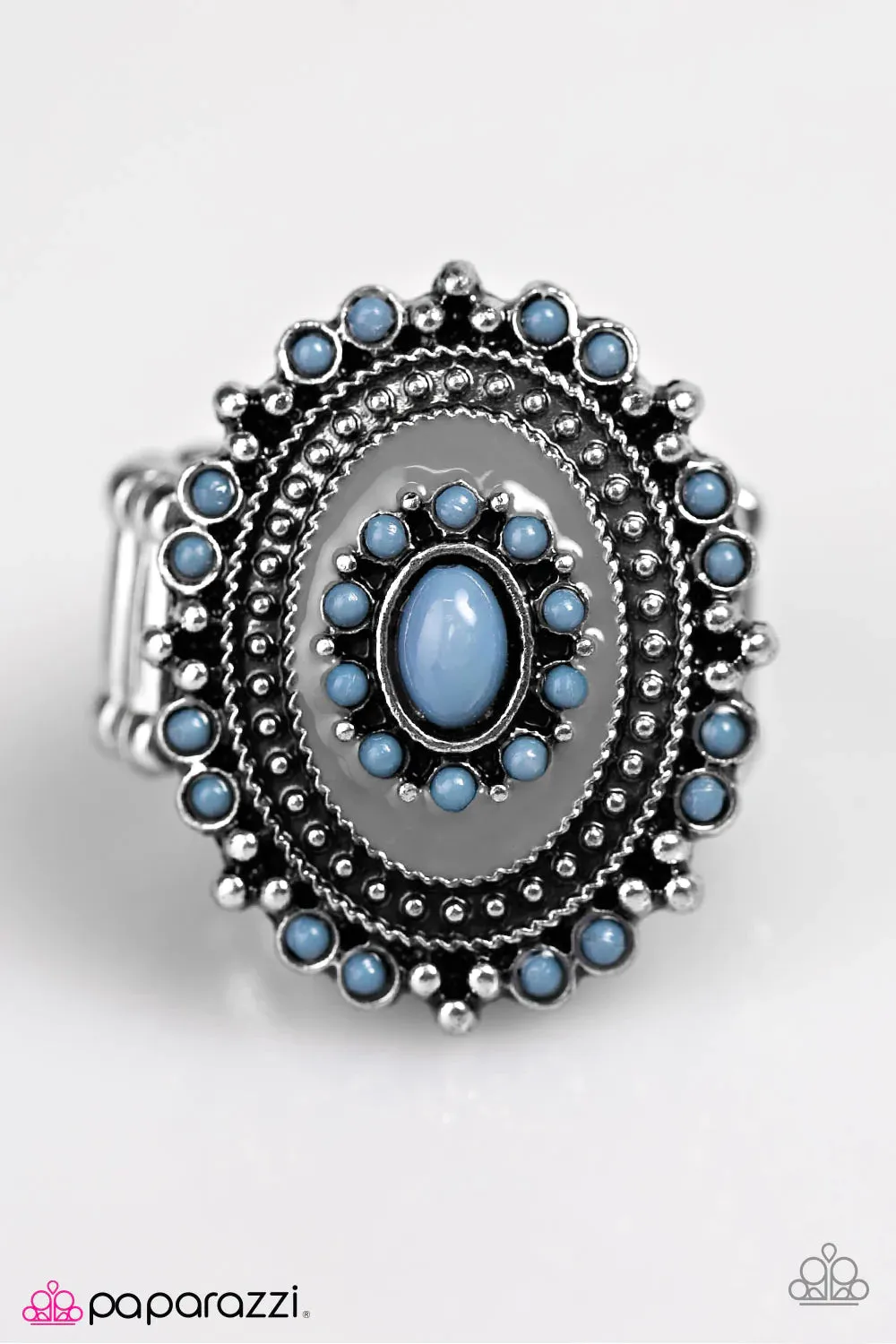 Paparazzi - Barcelona Belle - Blue Ring