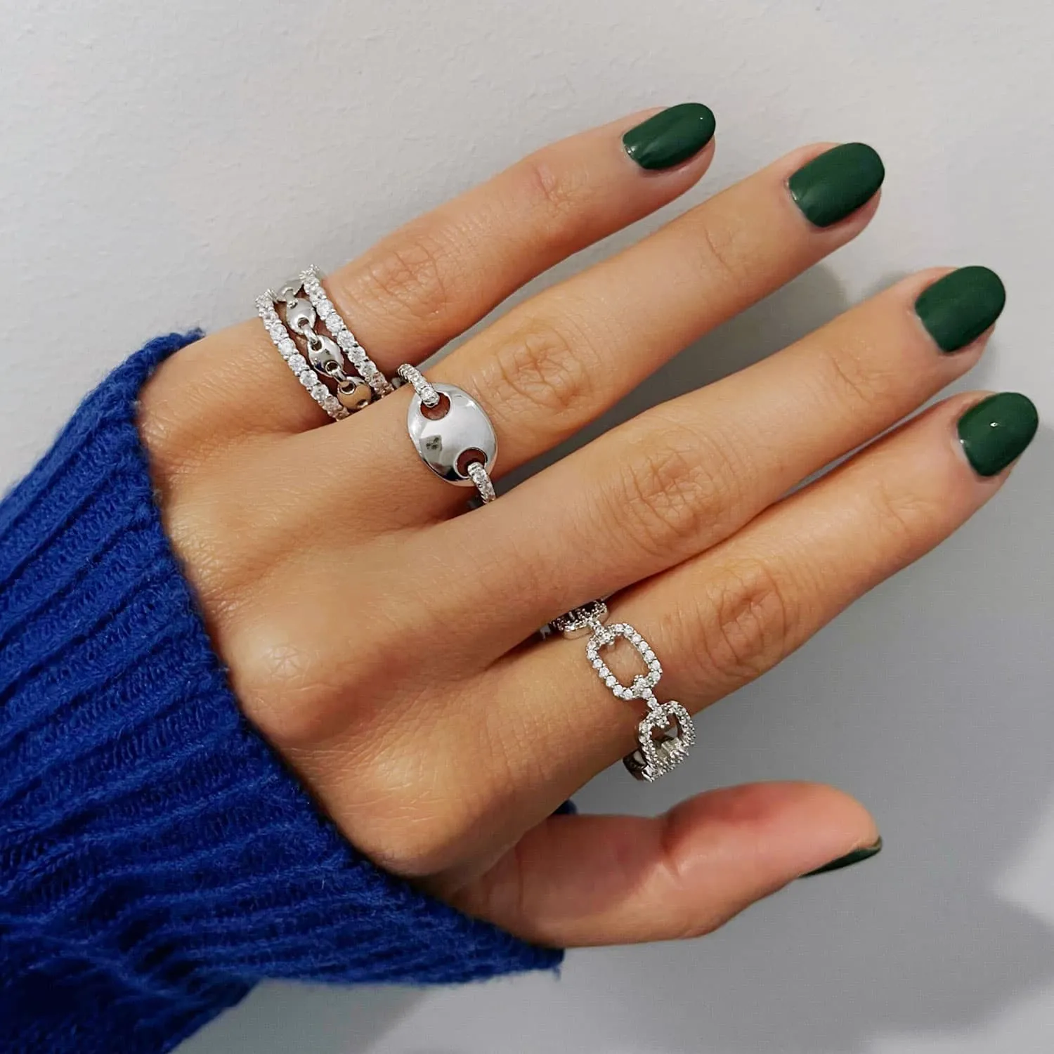Pavé Square Link Ring
