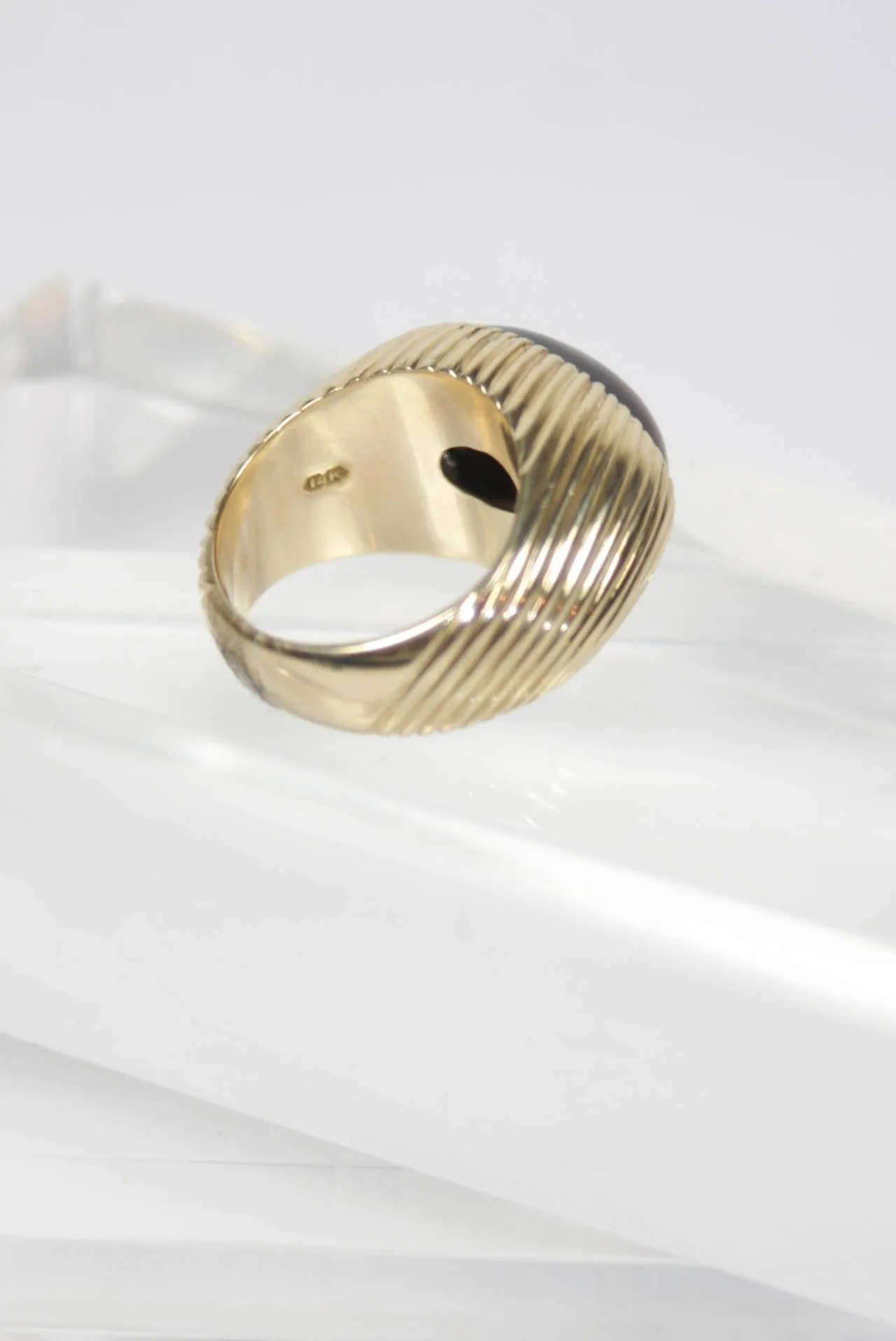 QUARTZ 14 Karat Gold Tiger's Eye Gold Ring Size 9 1/2
