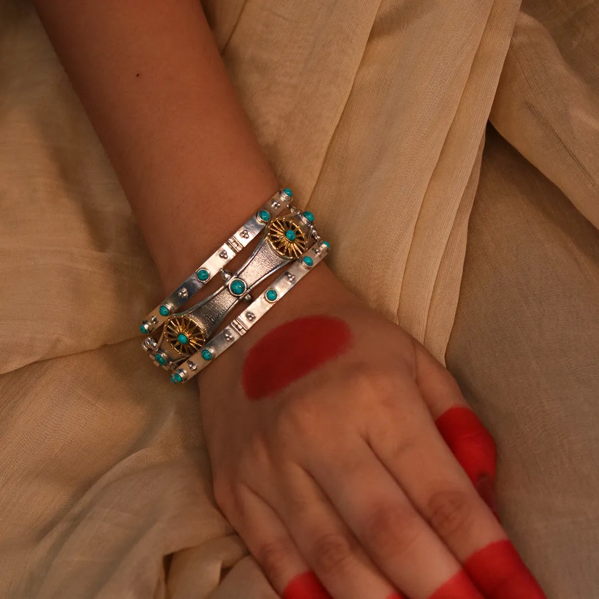 Ratna Valaya Silver Bangle by MOHA