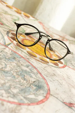 Round Frame Engraved Bar Fashion Glasses