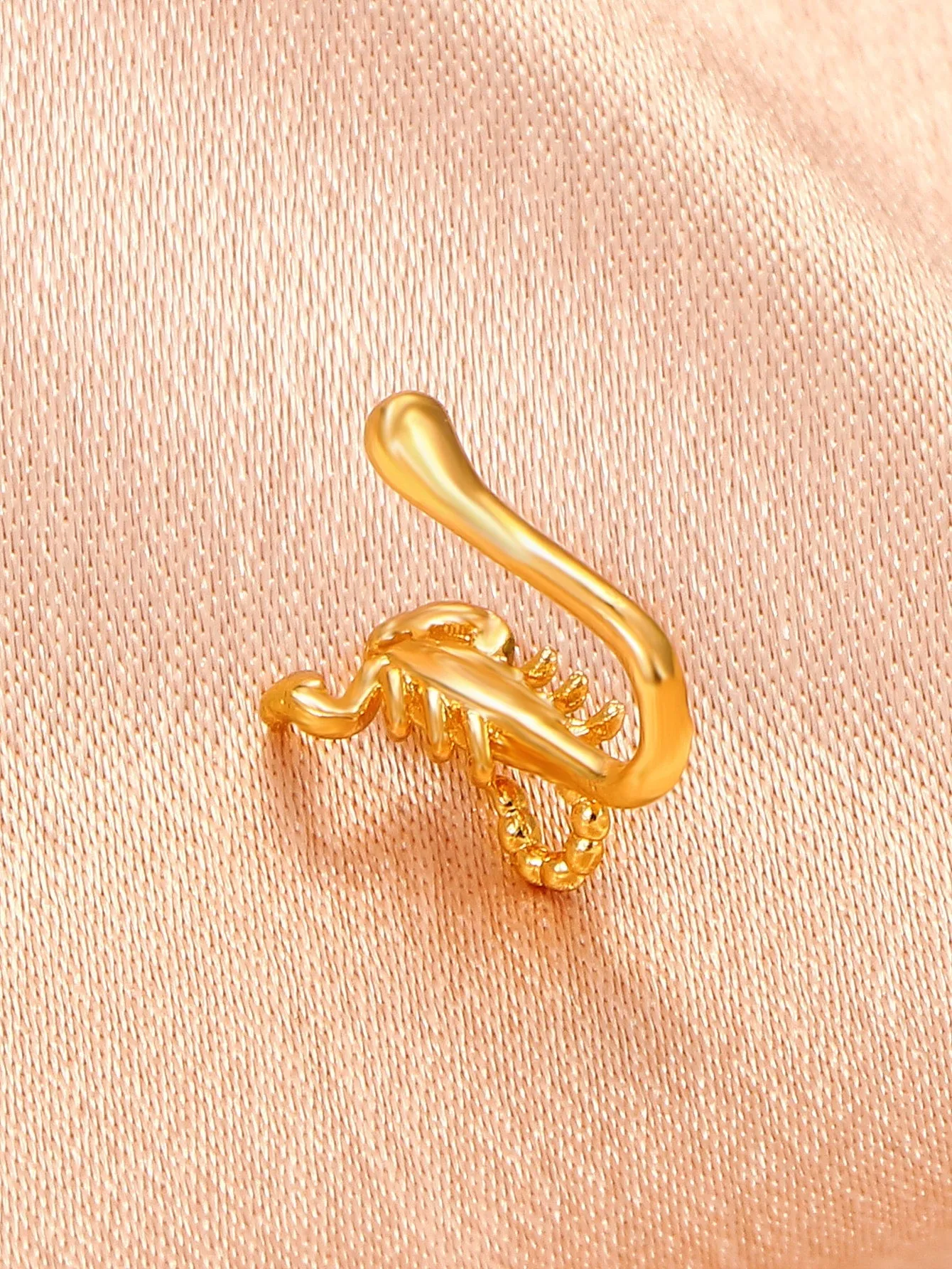 Scorpion Decor Nose Cuff - Gold