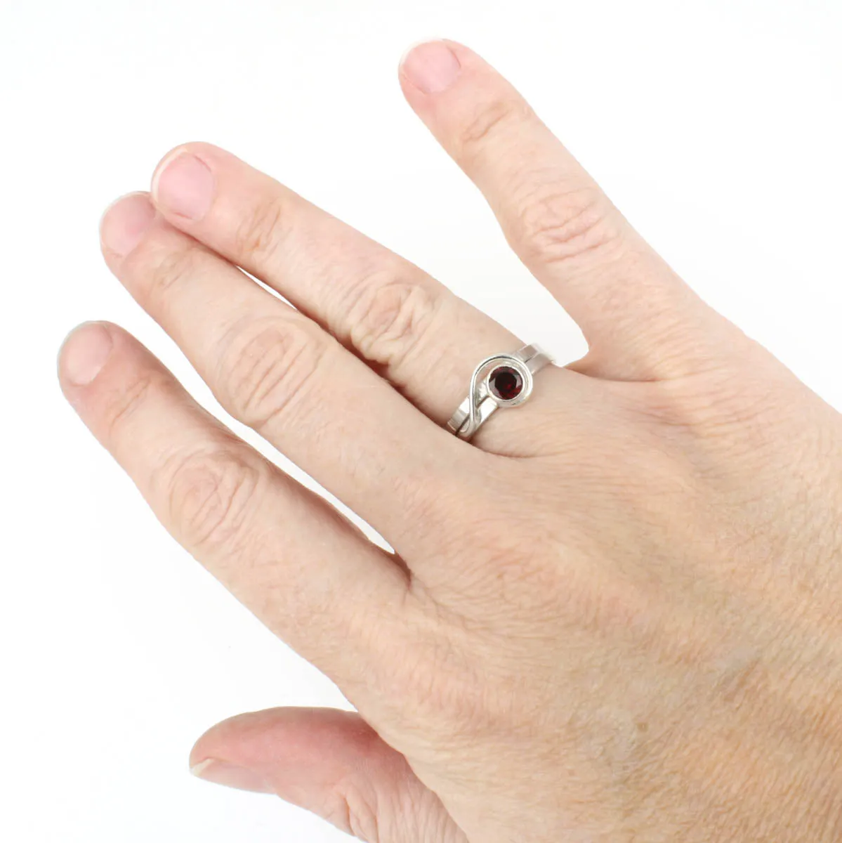 Spiral Ring with 5mm Garnet