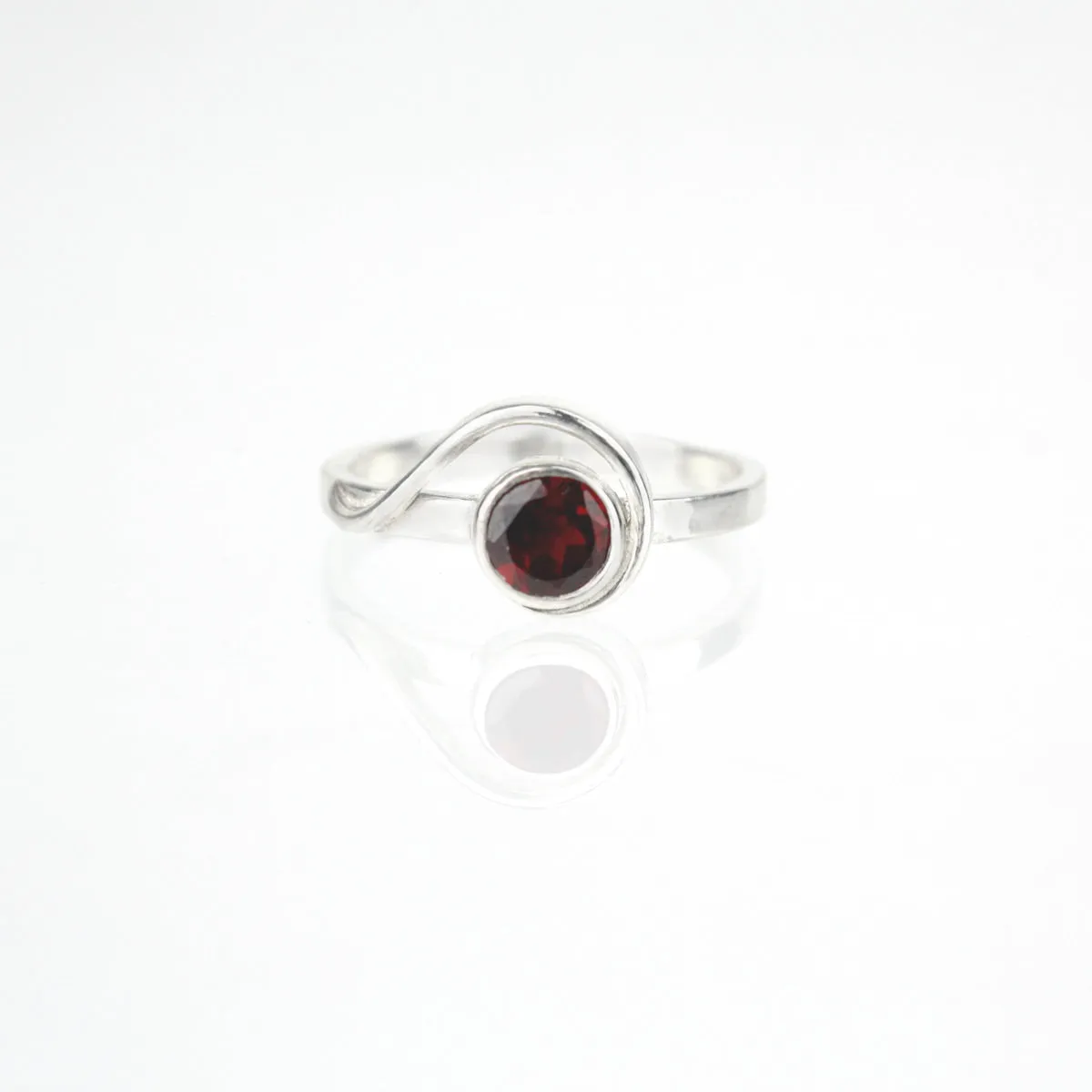 Spiral Ring with 5mm Garnet