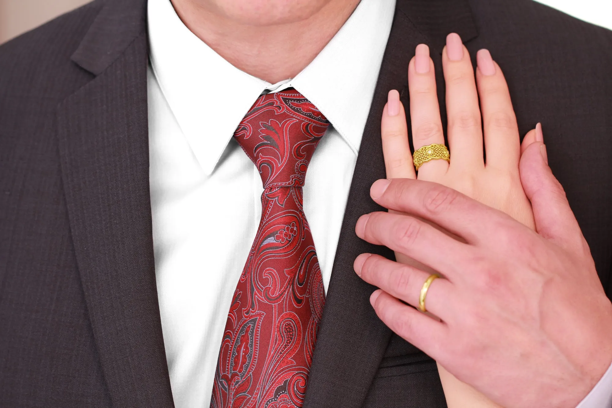 Statement Wedding Band Ring with Diamond Flowers in 14K Gold