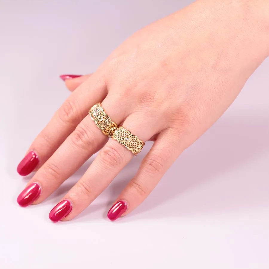 Statement Wedding Band Ring with Diamond Flowers in 14K Gold