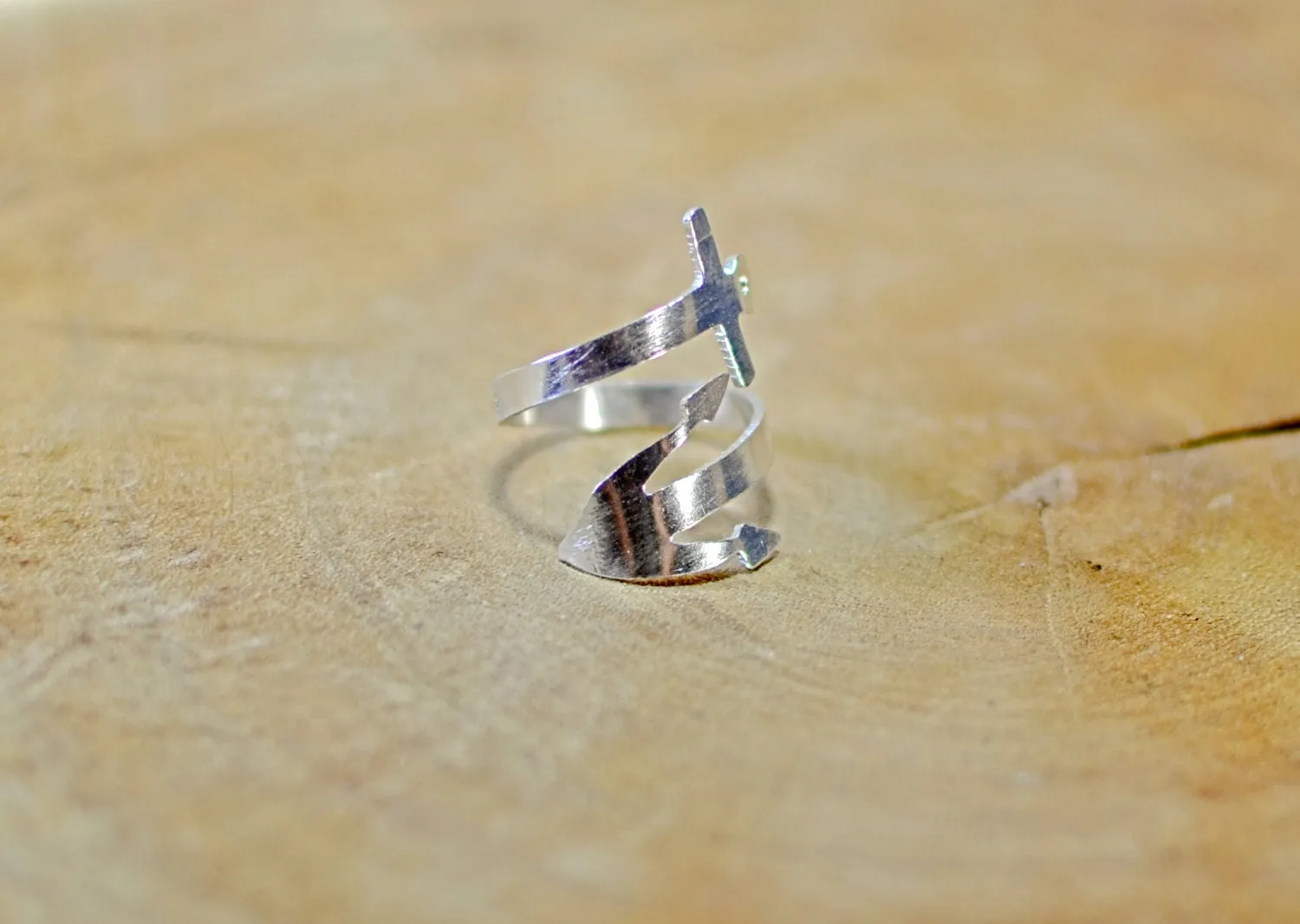 Sterling silver anchor wrap ring