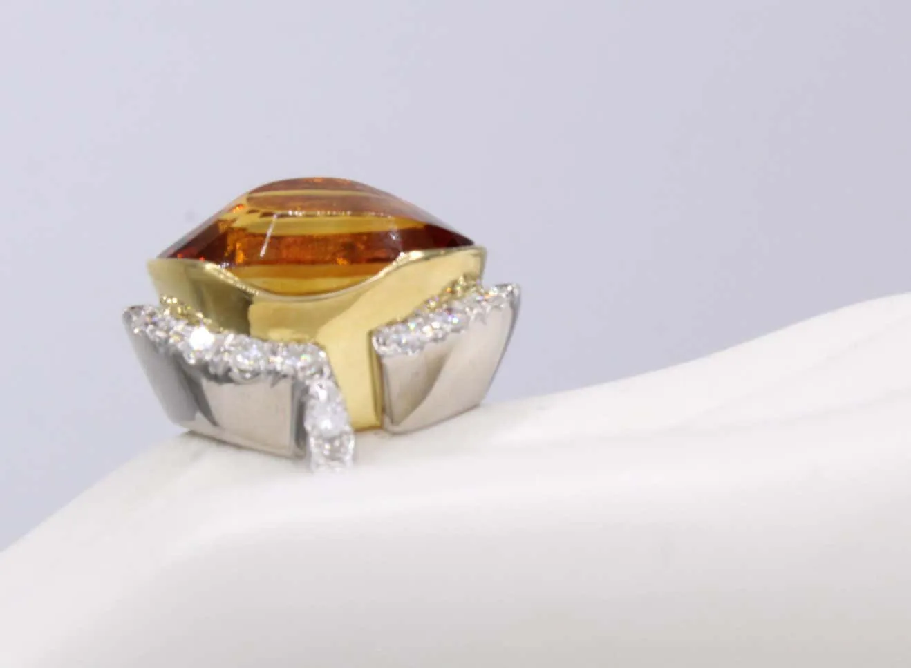 Unique 1970s Madeira Citrine Diamond Platinum 18 Karat Gold Ring