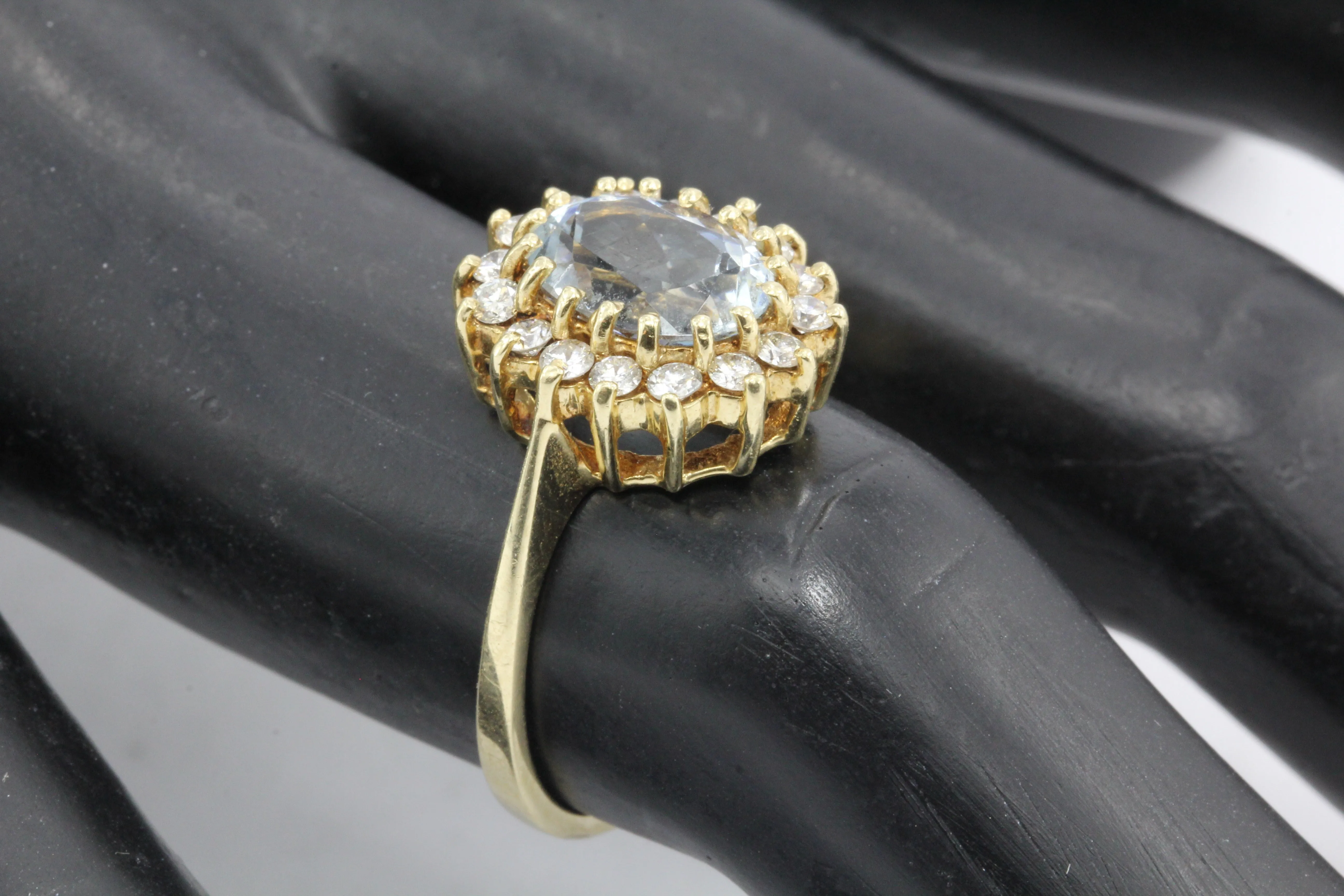Vintage 14K Gold Aquamarine w/ Diamond Halo Ring