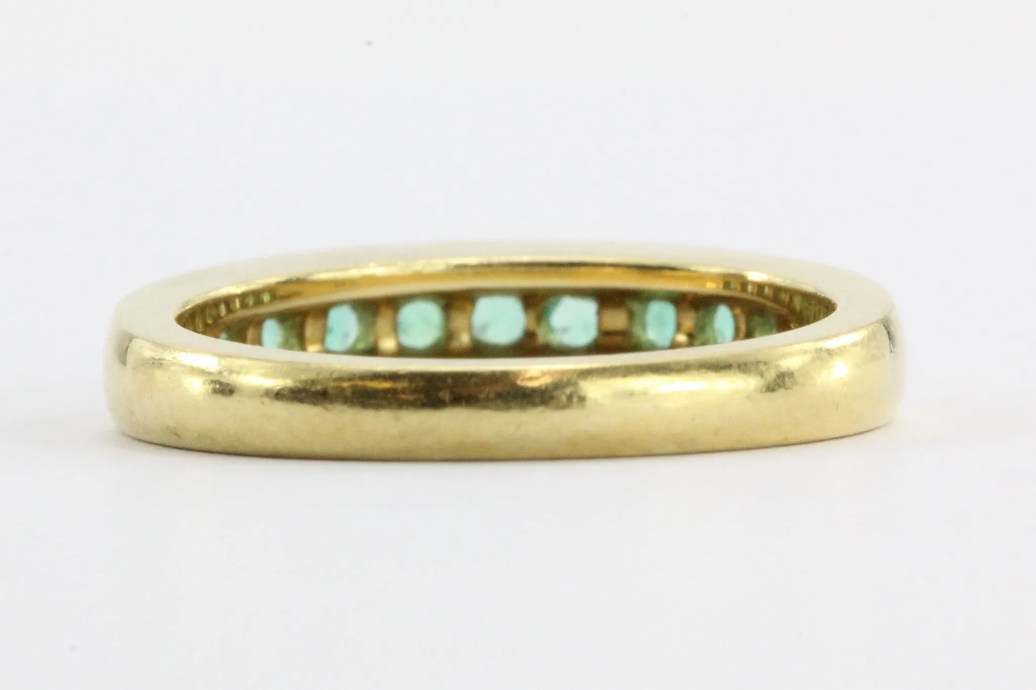 Vintage 18k Gold Colombian Emerald Band