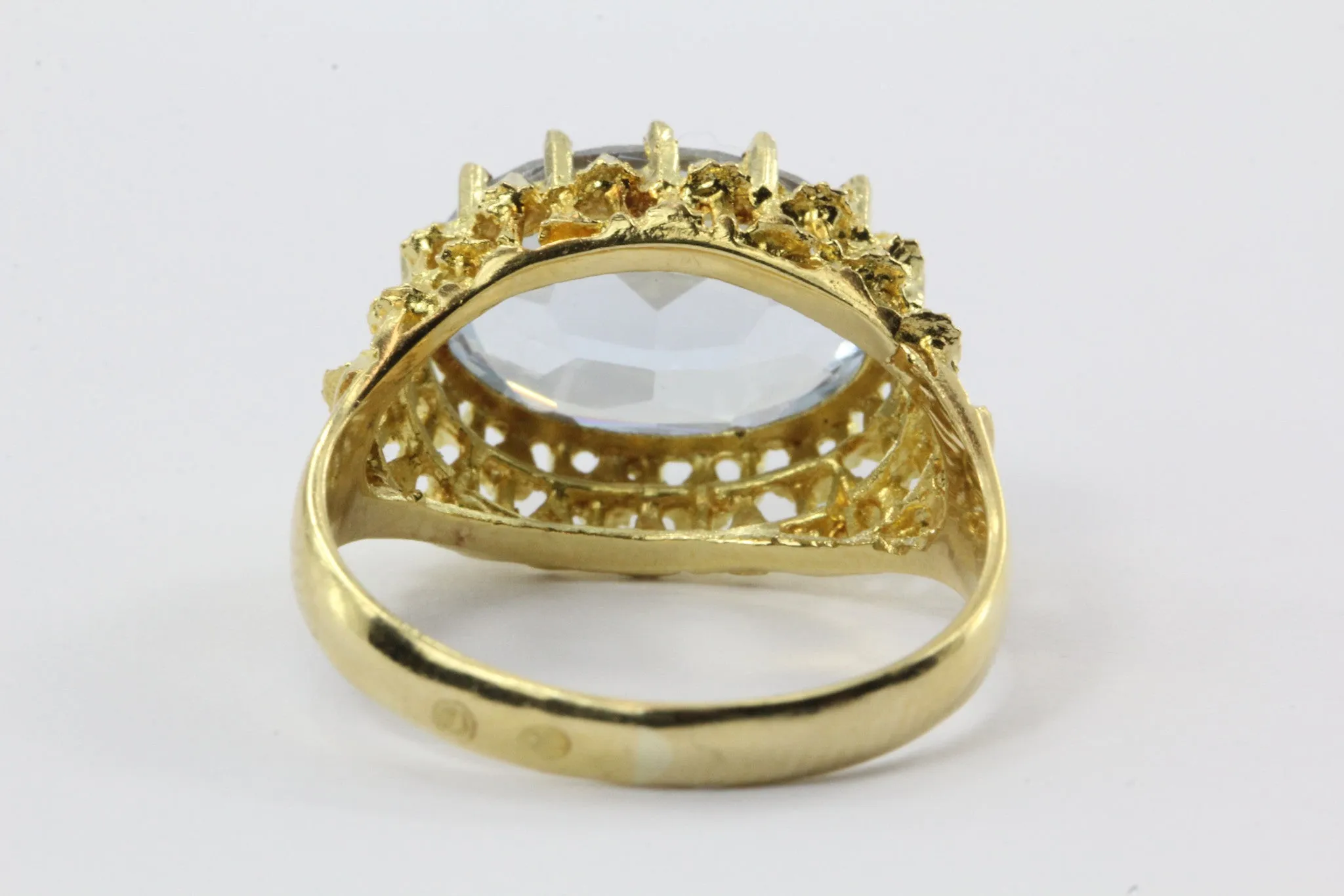 Vintage 18K Gold Spanish 4.5 Carat Aquamarine Ring