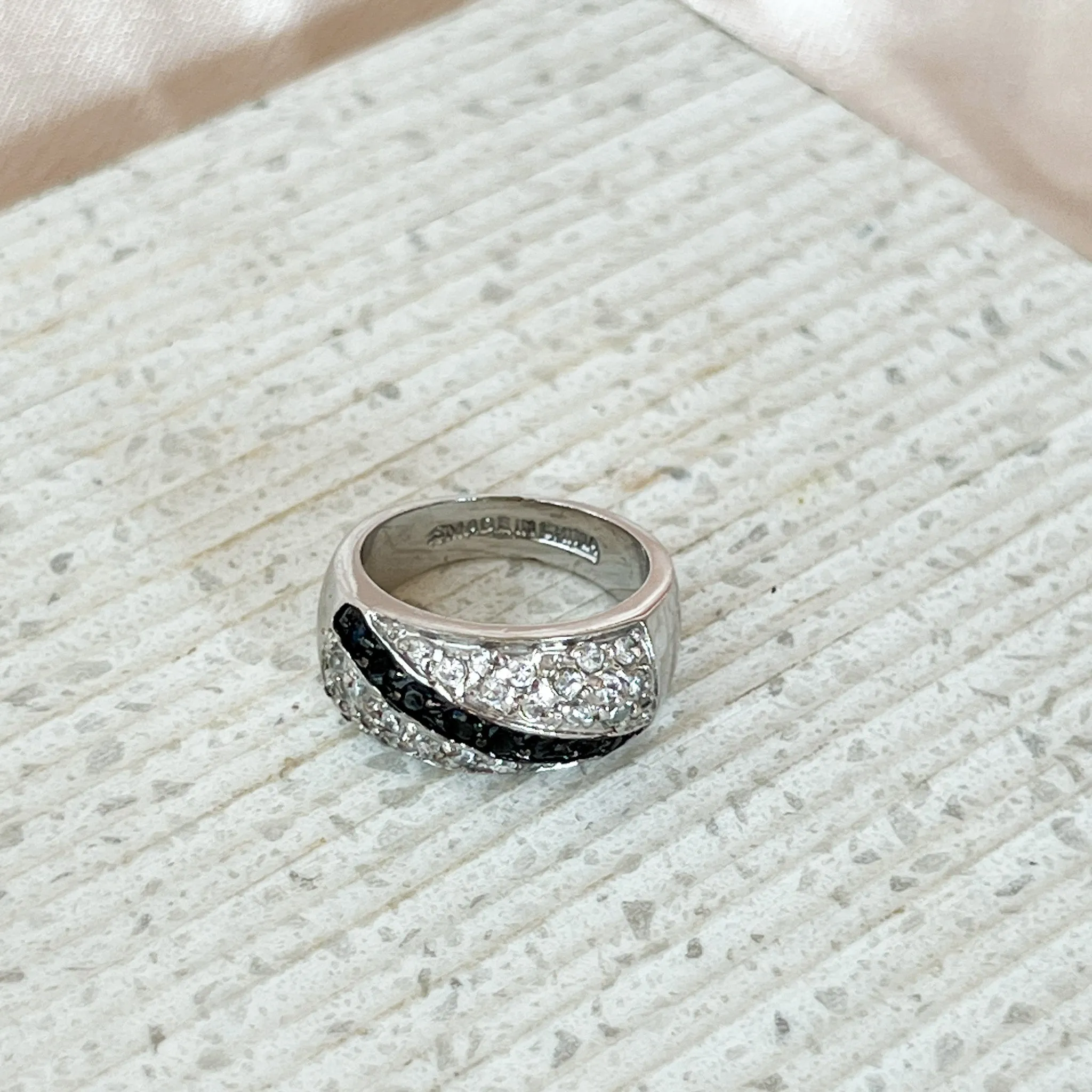 Vintage Black Stripe Ring
