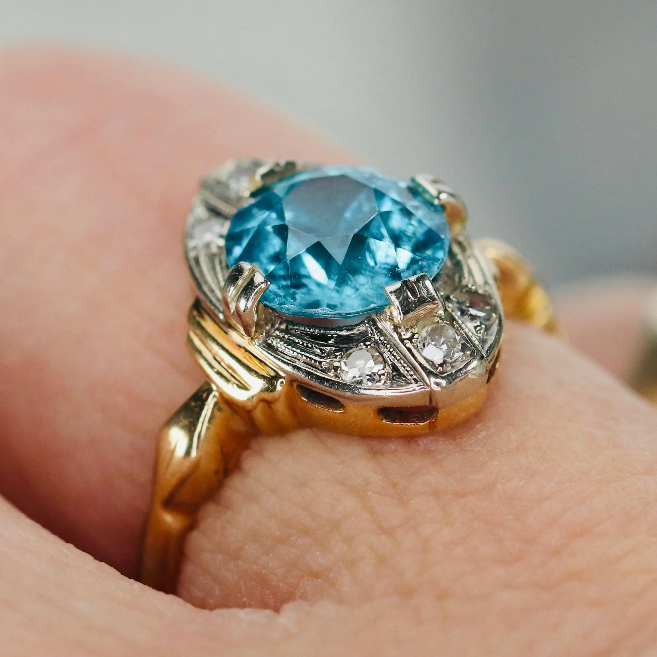 Vintage Blue zircon and diamond ring in yellow gold