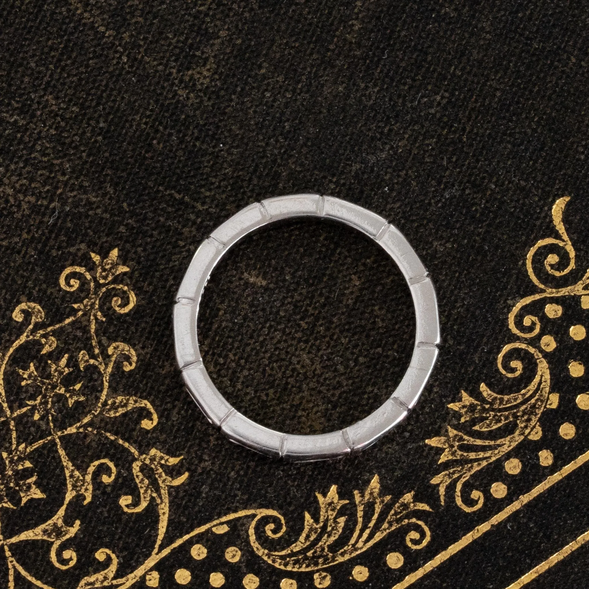 Vintage Etched Platinum Band
