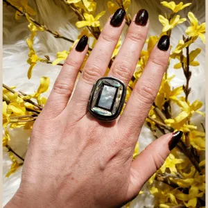 Vintage - Mother of Pearl Ring