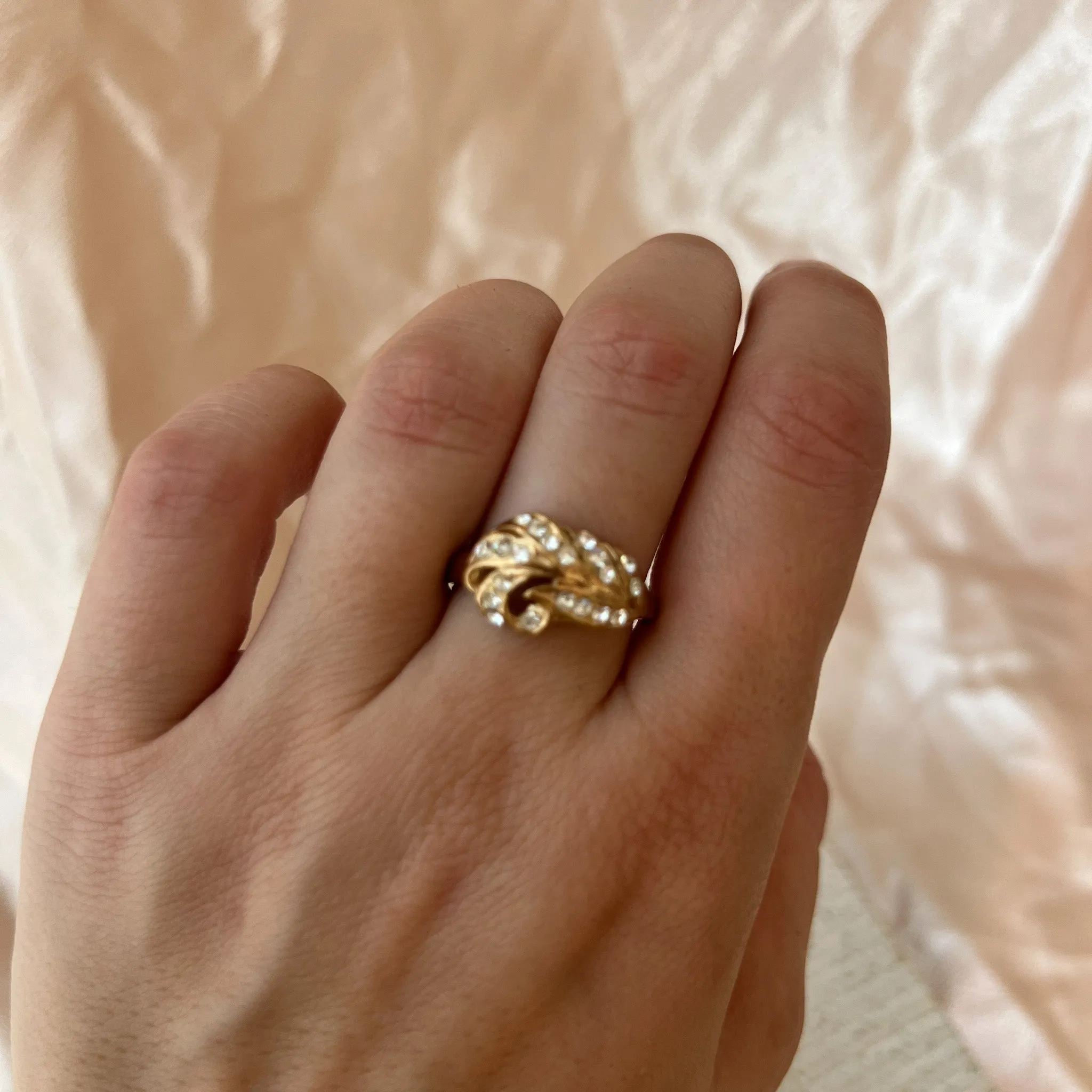 Vintage Neutral Leaf Ring