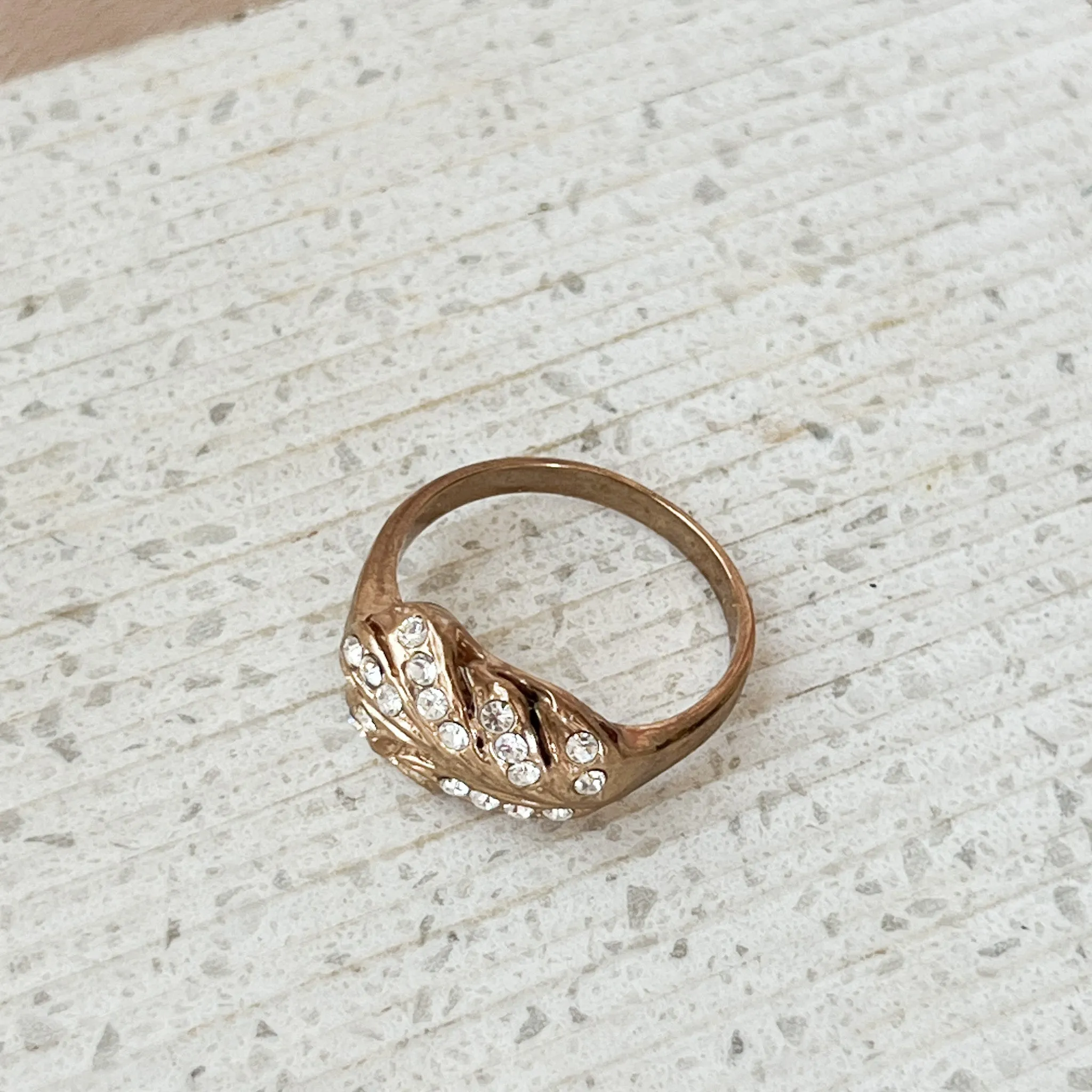 Vintage Neutral Leaf Ring