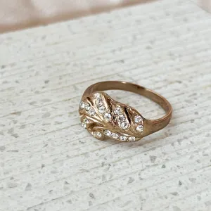 Vintage Neutral Leaf Ring