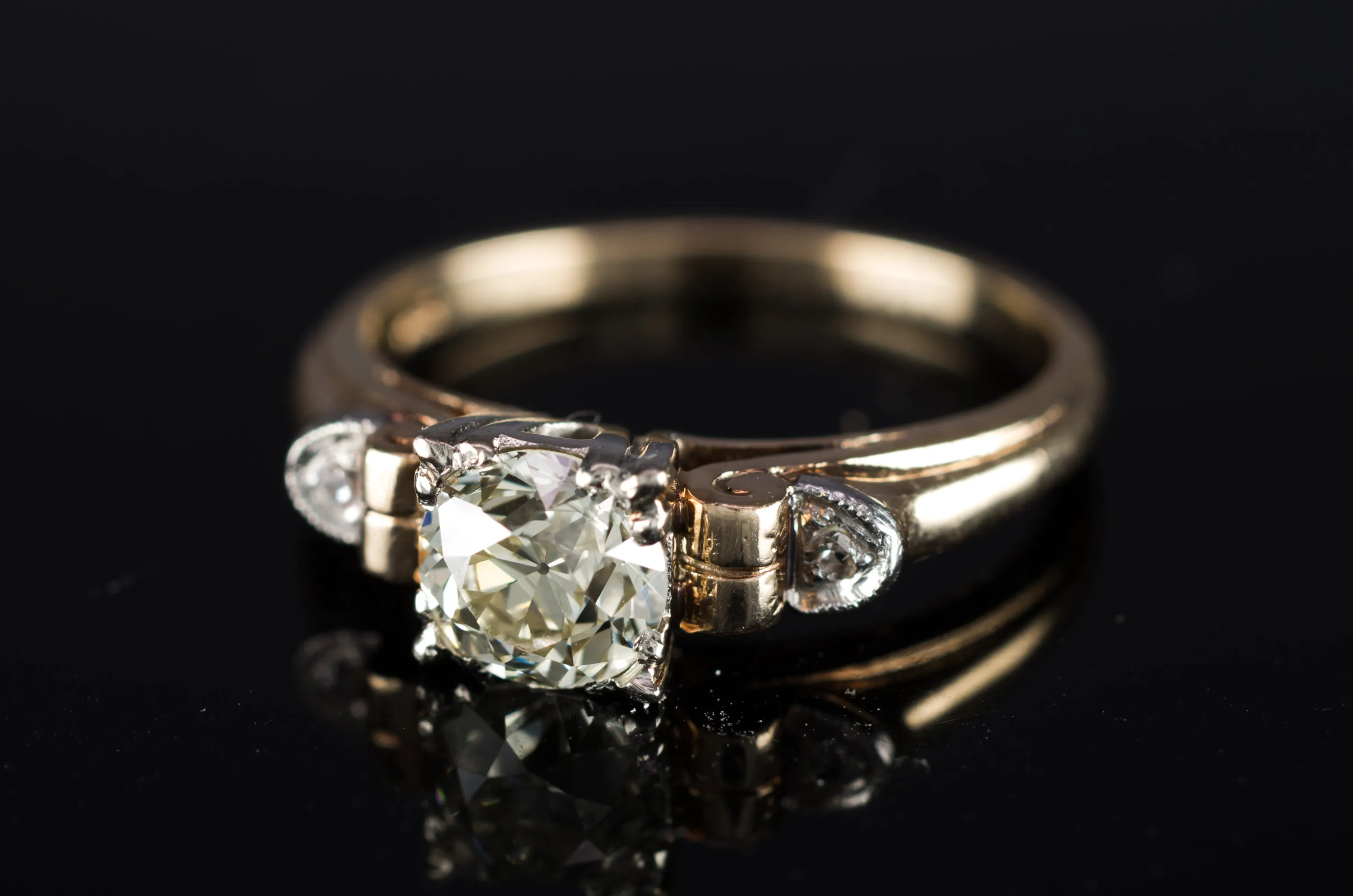 VINTAGE OLD EUROPEAN CUT DIAMOND RING