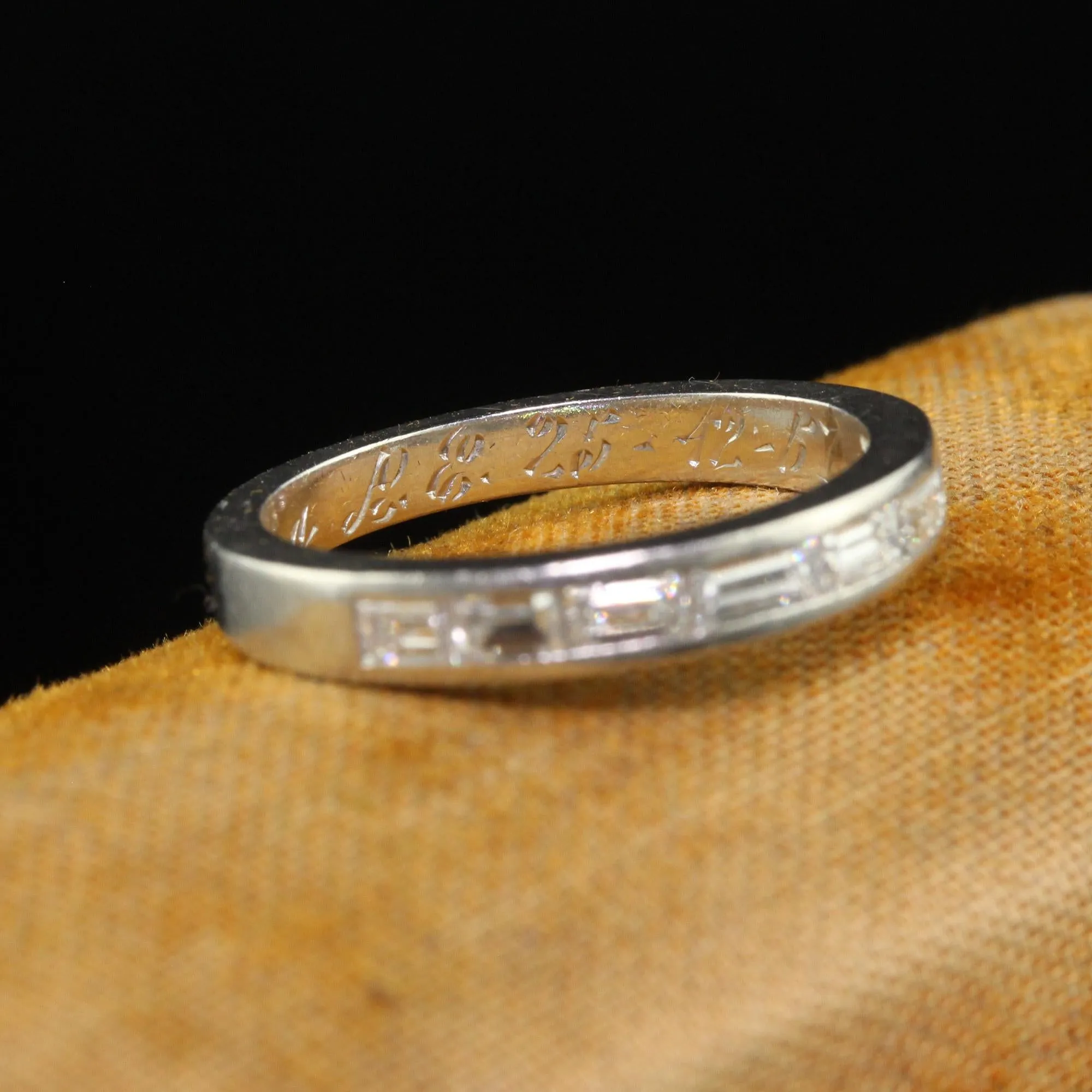 Vintage Retro Platinum Baguette Diamond Engraved Wedding Band - Size 7 1/4