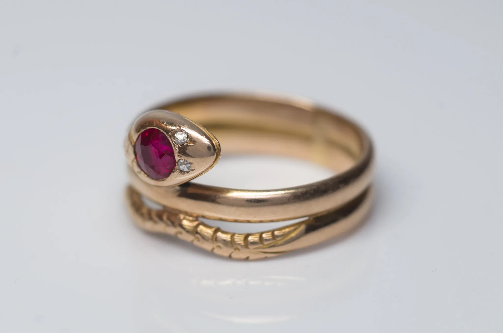 VINTAGE RUBY AND DIAMOND GOLD SNAKE RING
