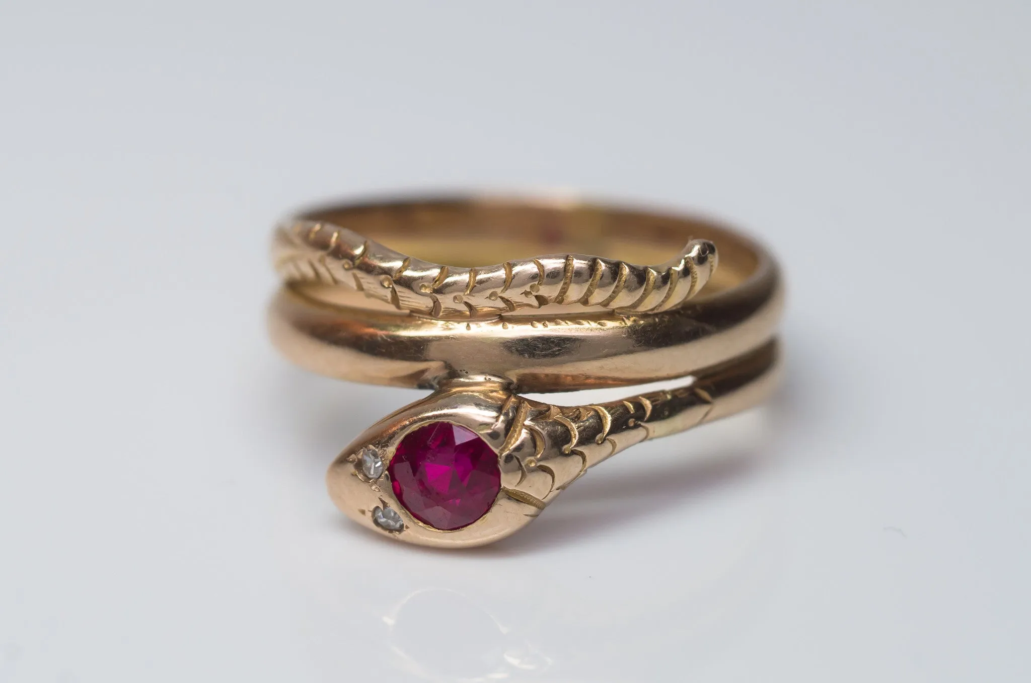 VINTAGE RUBY AND DIAMOND GOLD SNAKE RING