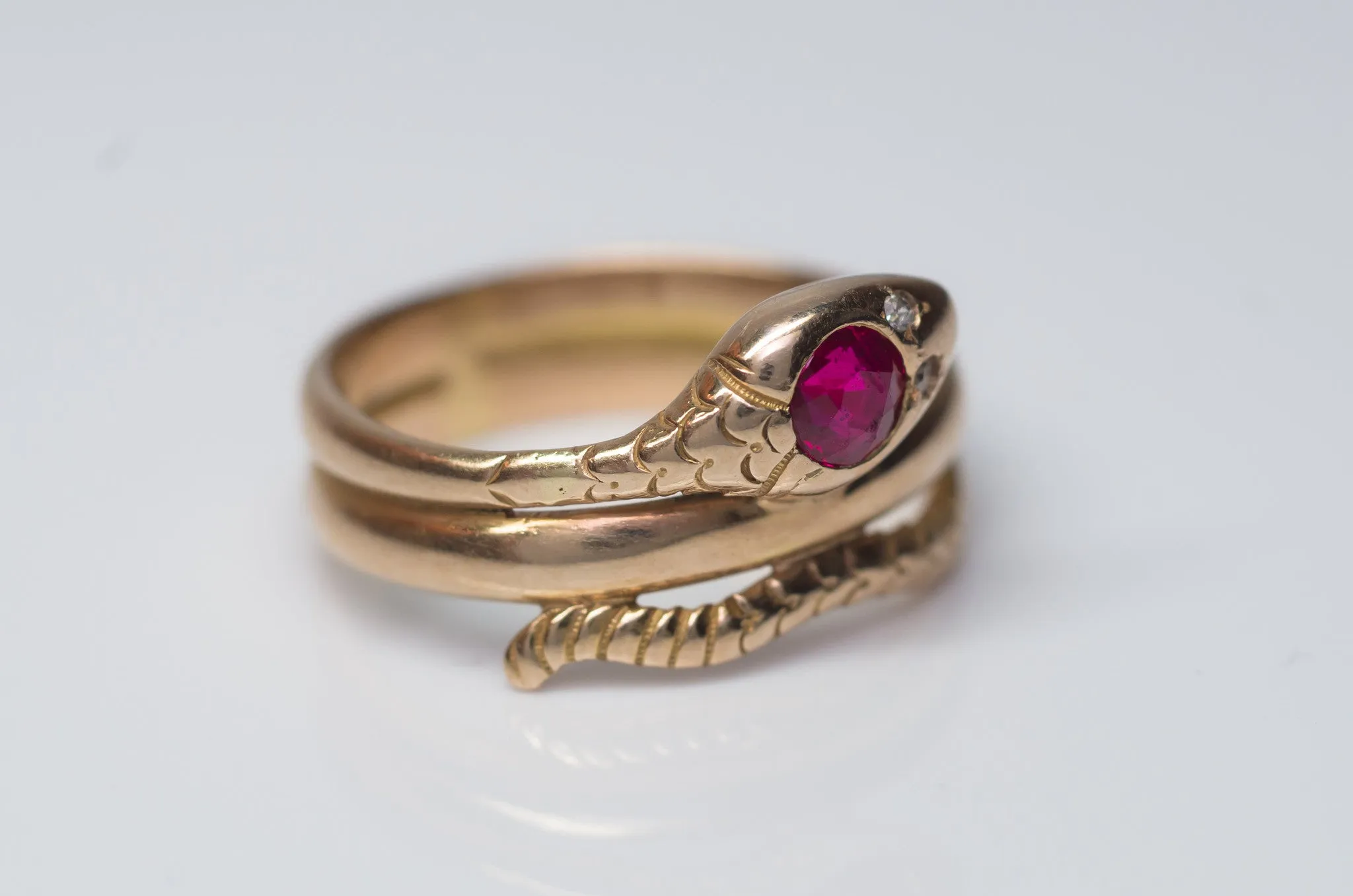 VINTAGE RUBY AND DIAMOND GOLD SNAKE RING
