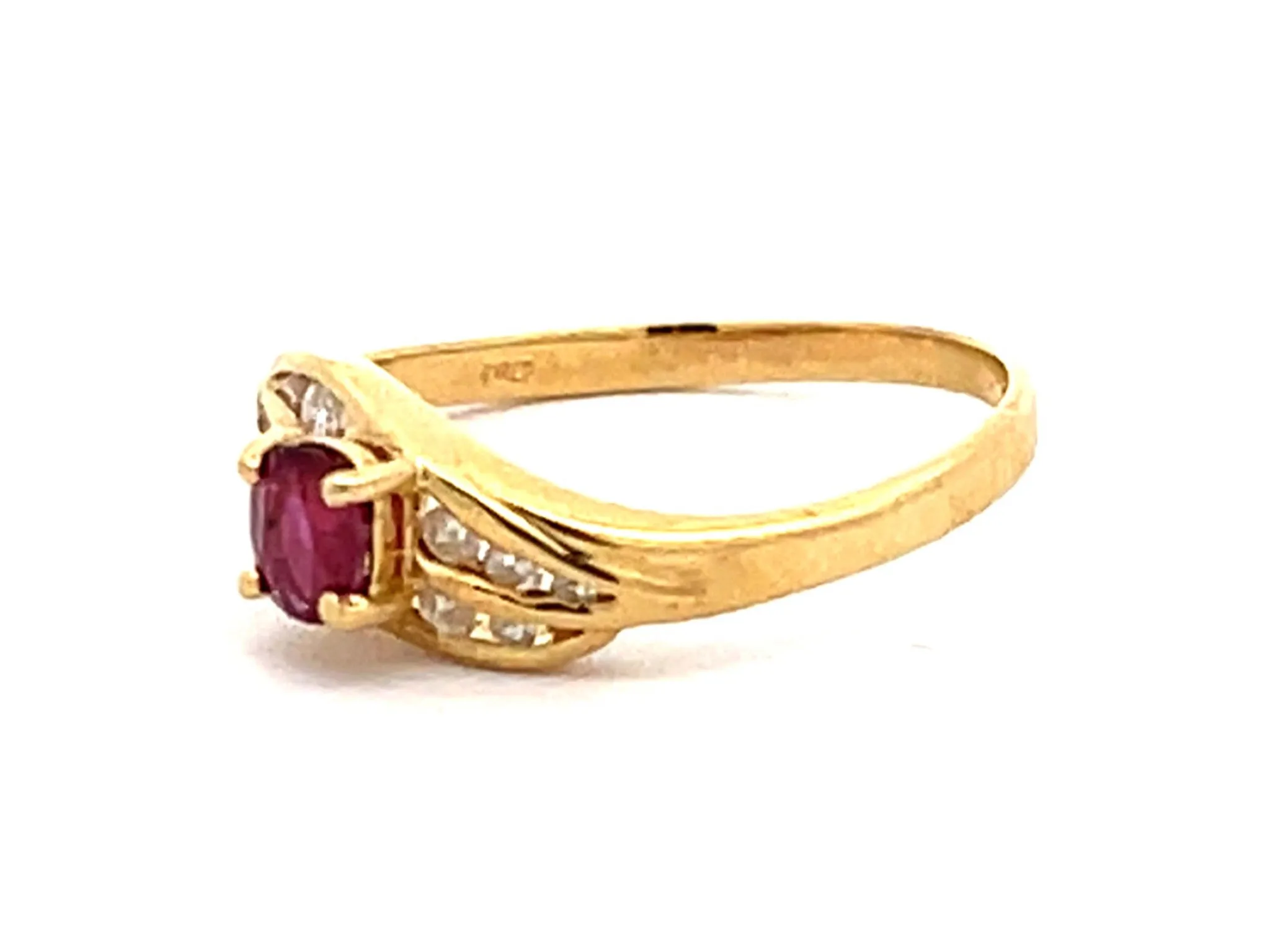 Vintage Ruby Diamond Ring in 14k Gold