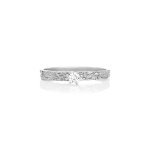 Women's diamond ring